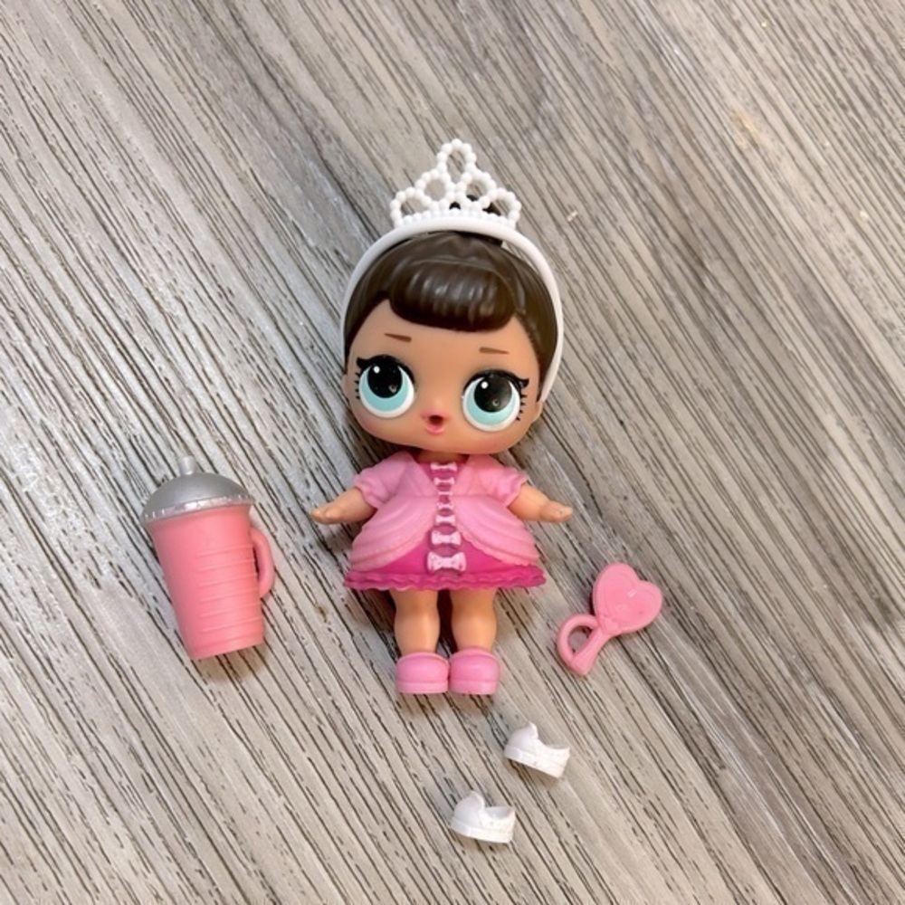 LOL Surprise! Series 1 FANCY Big Sister Doll and accessories. EEUC.